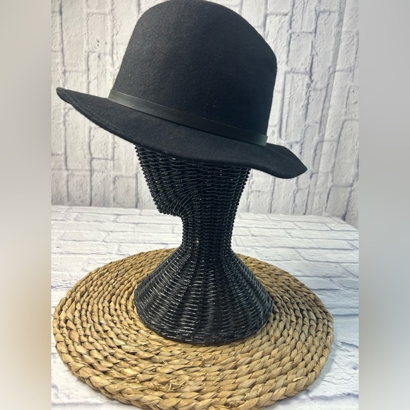 Phase 3 Stylish Black Fedora Hat. Wool. - Picture 3 of 12